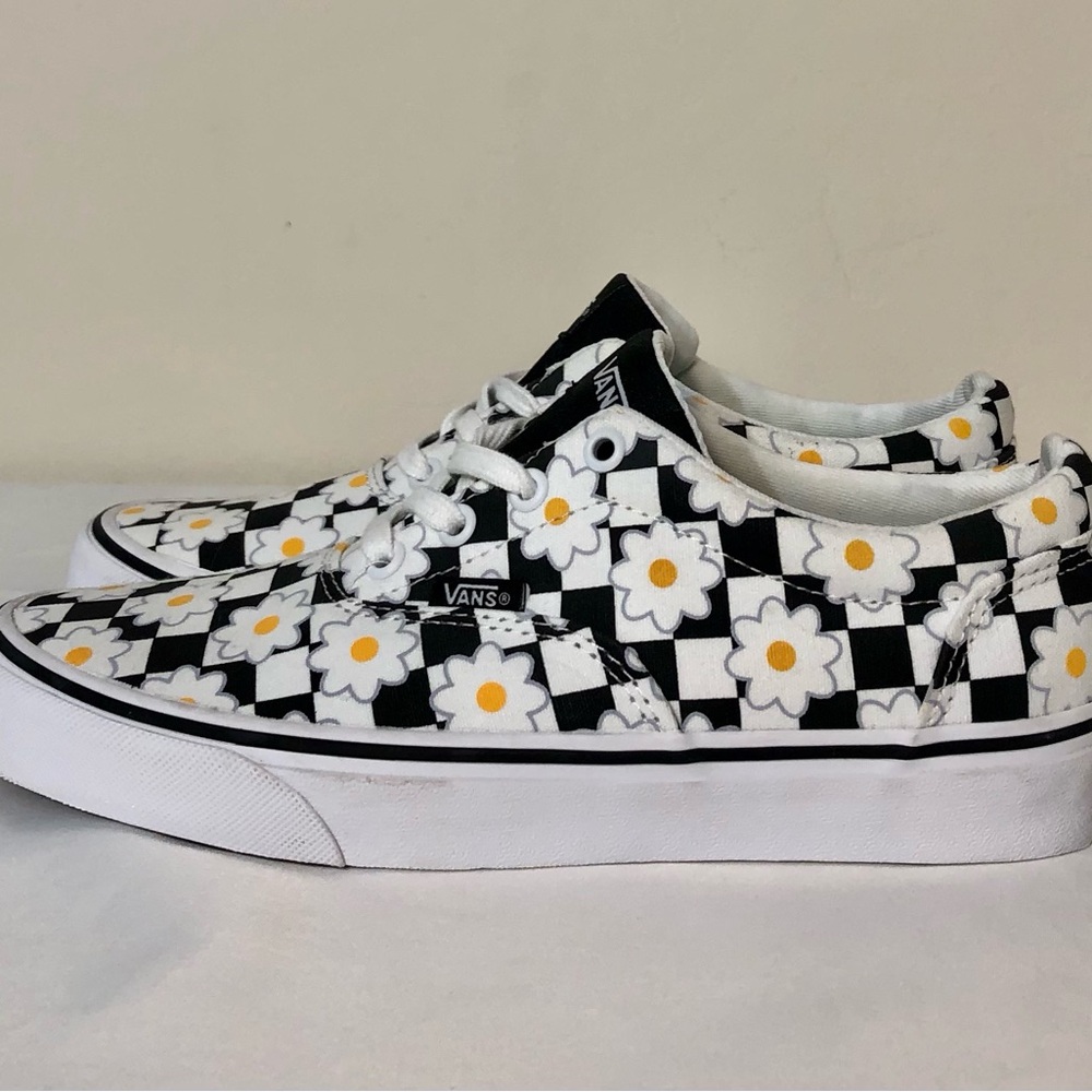 VANS Checkered Daisy Floral NEW SZ8 Low top SK8 Floral